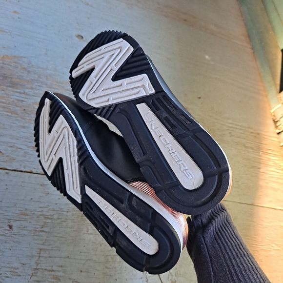 Black leather Skechers Sneakers - Picture 7 of 7